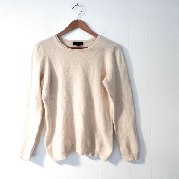 100% CASHMERE!! Charter Club Sweater in Cream, Size Medium - Picture 2 of 6